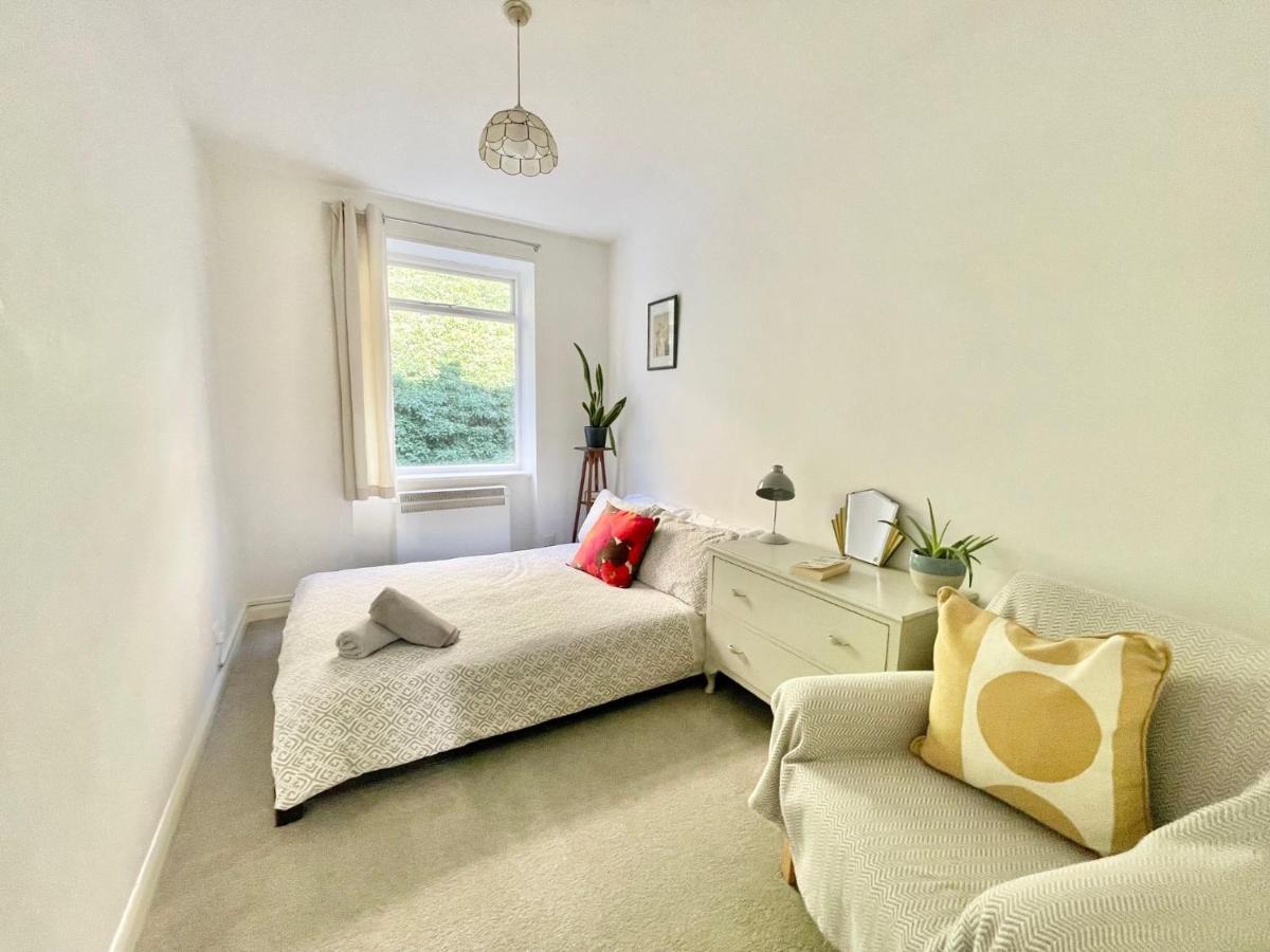 Appartamento Stunning 2 Bed With Sea View In Hastings Old Town Esterno foto